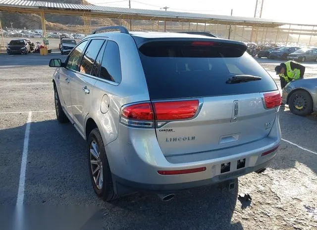 2LMDJ8JK3DBL30197 2013 2013 Lincoln MKX 3