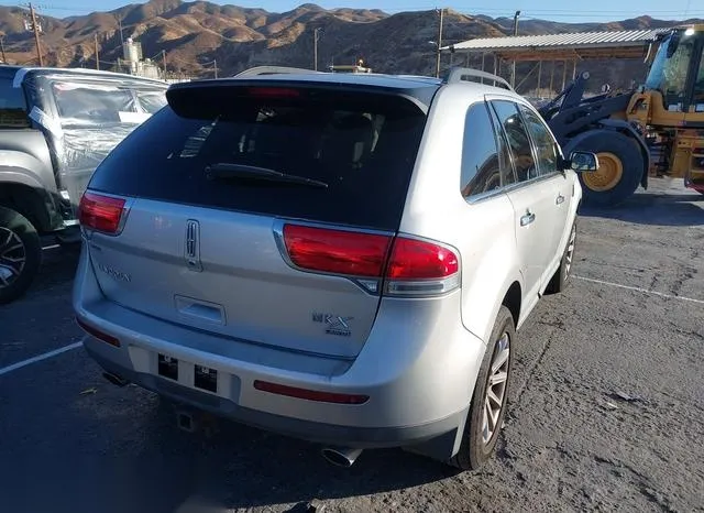 2LMDJ8JK3DBL30197 2013 2013 Lincoln MKX 4