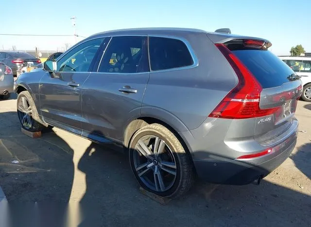 YV4102RK8J1062338 2018 2018 Volvo XC60- T5 Momentum 3