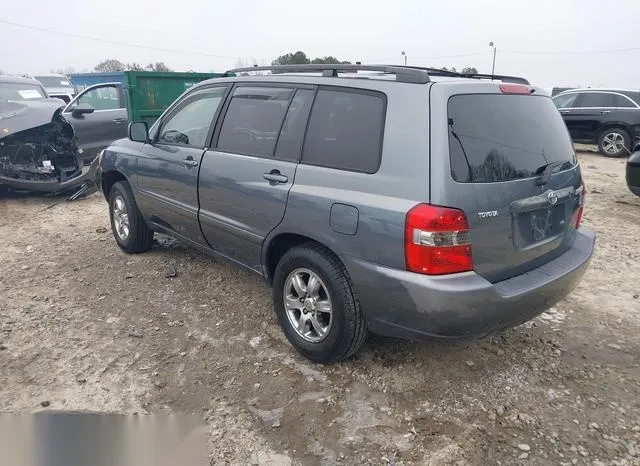 JTEDD21A140079575 2004 2004 Toyota Highlander 3