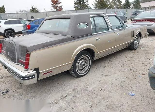 1MRBP96F3BY611565 1981 1981 Lincoln Mark- VI 4