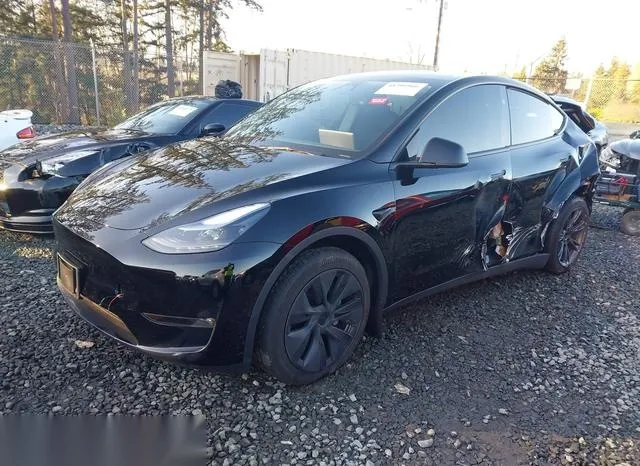 7SAYGAEE0RF128930 2024 2024 Tesla Model Y- Long Range Dual 2