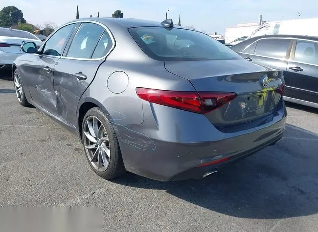 ZARFAEBN3H7536740 2017 2017 Alfa Romeo Giulia- Rwd 3