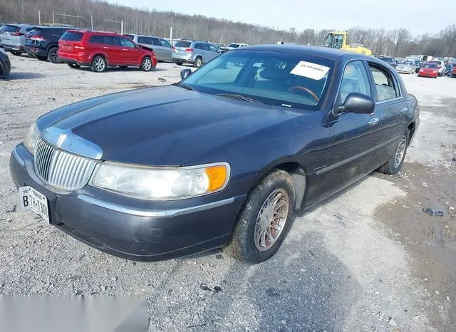 1LNHM82W21Y640992 2001 2001 Lincoln Town Car- Signature 2