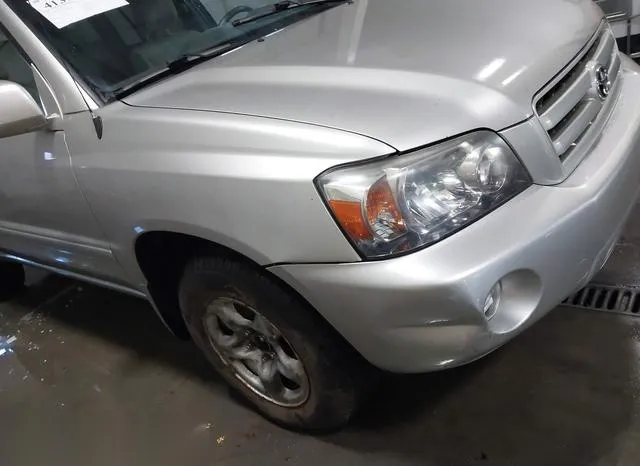 JTEGD21AX50120574 2005 2005 Toyota Highlander 6