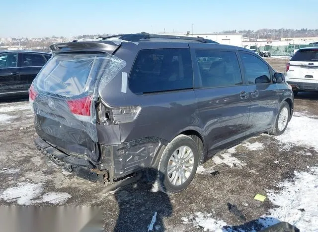 5TDYK3DC4ES486660 2014 2014 Toyota Sienna- Xle V6 8 Passenger 4