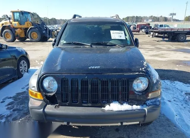 1J4GL38K75W552199 2005 2005 Jeep Liberty- Renegade 6