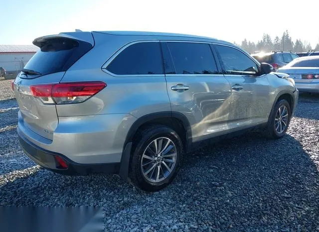 5TDJZRFH8KS570677 2019 2019 Toyota Highlander- Xle 4