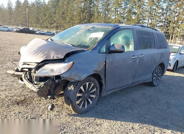 5TDDZ3DC0LS237182 2020 2020 Toyota Sienna- Xle 2