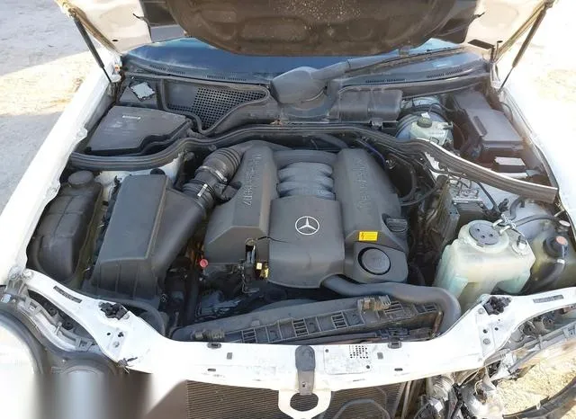 WDBJH65F5XA774373 1999 1999 Mercedes-Benz E 320 10