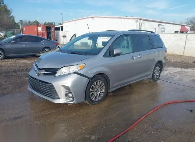 5TDYZ3DC6JS928313 2018 2018 Toyota Sienna- Xle/Xle Premium/ 2