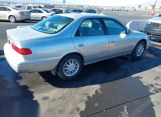 JT2BG28K510539956 2001 2001 Toyota Camry- LE 4