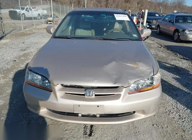 1HGCG1659YA088751 2000 2000 Honda Accord- 3-0 EX 6