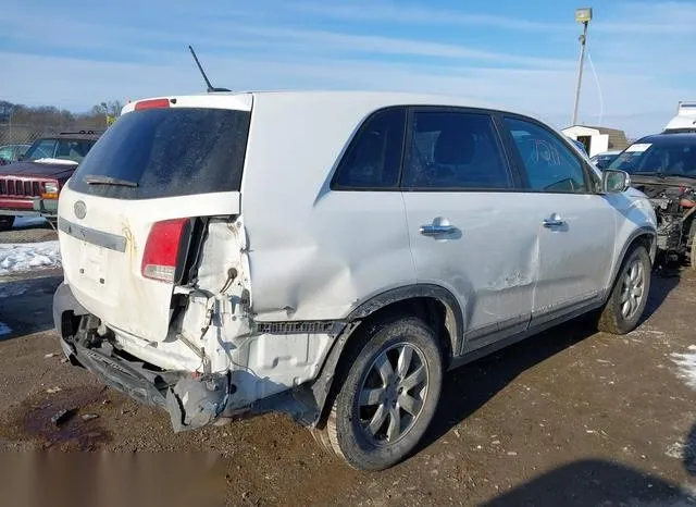 5XYKT3A12BG008297 2011 2011 KIA Sorento- LX 4