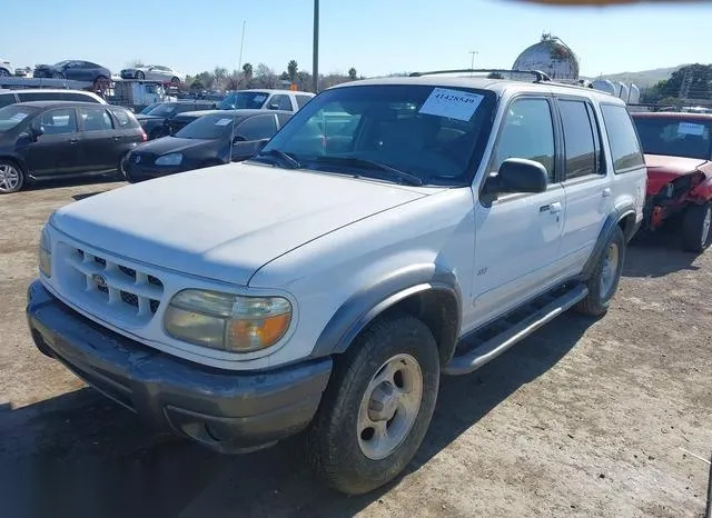 1FMZU73E8YZB29988 2000 2000 Ford Explorer- Xlt 2