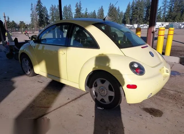 3VWCA21C7YM466576 2000 2000 Volkswagen New Beetle- Gls 3