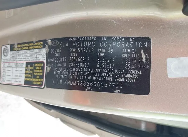 KNDMB233666057709 2006 2006 KIA Sedona- Ex/Lx 9