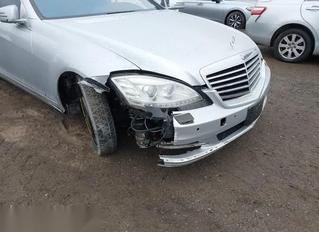 WDDNG8GB2BA373387 2011 2011 Mercedes-Benz S 550- 4Matic 6