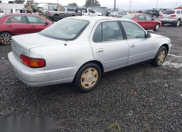 4T1BF12K1TU137601 1996 1996 Toyota Camry- Le/Xle/Se 4