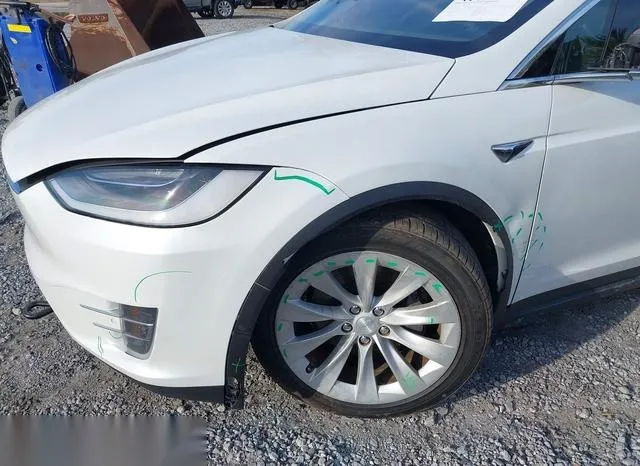 5YJXCAE23KF197563 2019 2019 Tesla Model X- 100D/75D/Long Range 6