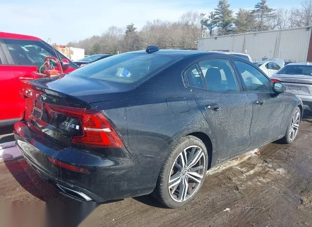 7JRA22TM6KG005675 2019 2019 Volvo S60- T6 R-Design 4