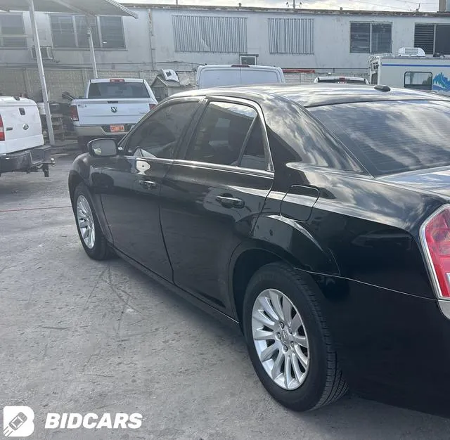 2C3CCAAG7KH375929 2019 2019 Chrysler 300- Touring 3