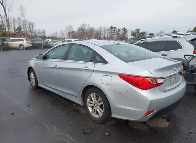 5NPEB4AC0EH940728 2014 2014 Hyundai Sonata- Gls 3