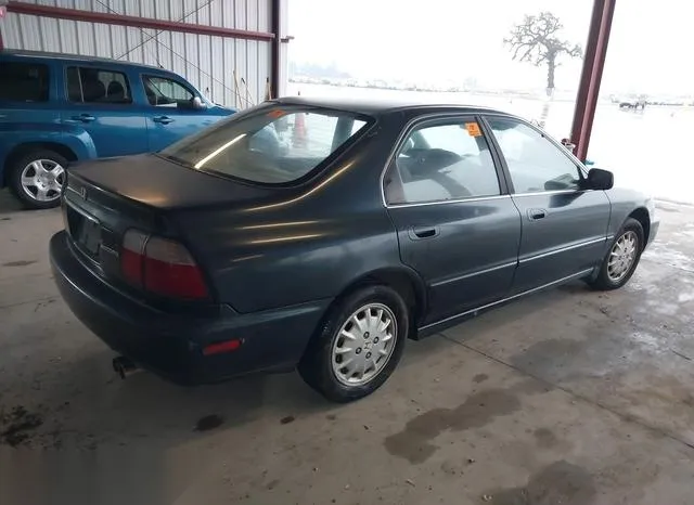 1HGCD5650TA030956 1996 1996 Honda Accord- Ex/Ex-R 4