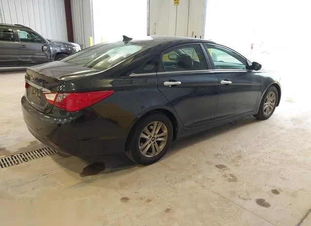 5NPEB4AC5BH239131 2011 2011 Hyundai Sonata- Gls 4