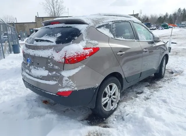 KM8JU3AC1CU503404 2012 2012 Hyundai Tucson- Gls 4