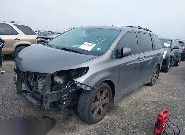 5TDXZ3DC1JS962901 2018 2018 Toyota Sienna- Se/Se Premium 2