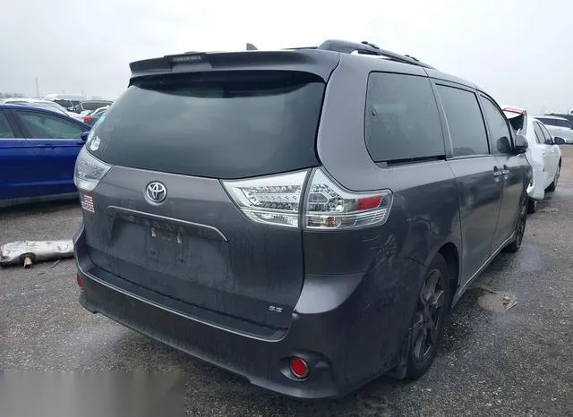 5TDXZ3DC1JS962901 2018 2018 Toyota Sienna- Se/Se Premium 4