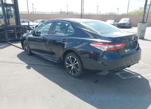 4T1B11HK3JU573322 2018 2018 Toyota Camry- SE 3