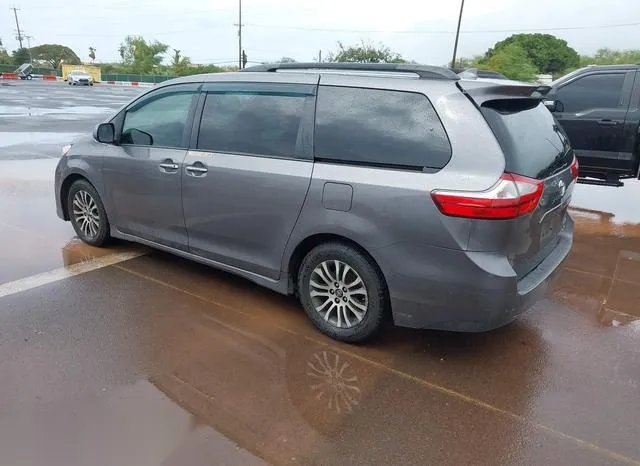 5TDYZ3DC6JS950702 2018 2018 Toyota Sienna- Xle 8 Passenger/ 3