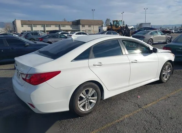 5NPEB4AC1EH901923 2014 2014 Hyundai Sonata- Gls 4