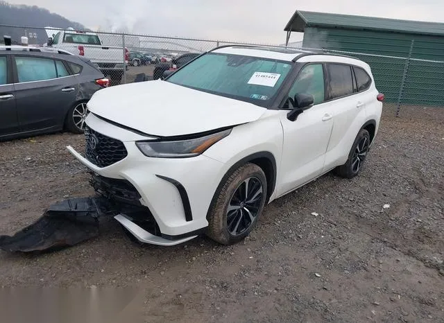 5TDJZRBH5MS096762 2021 2021 Toyota Highlander- Xse 2