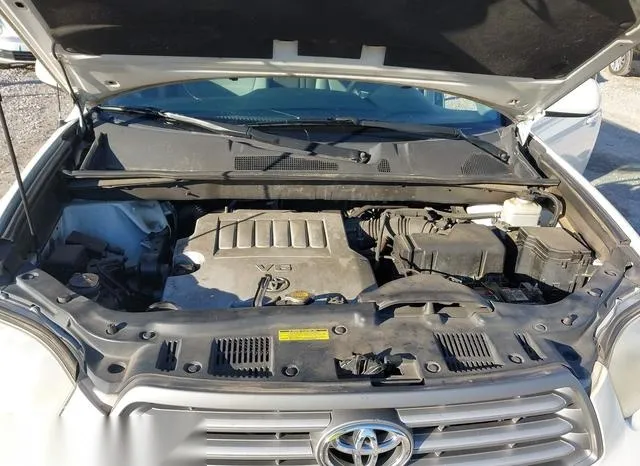 5TDZK3EH0AS002766 2010 2010 Toyota Highlander- Base V6 10