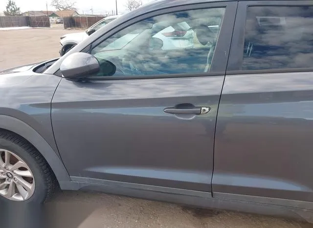 KM8J3CA43GU090127 2016 2016 Hyundai Tucson- SE 6