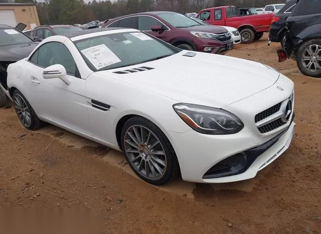 WDDPK3JA3HF135991 2017 2017 Mercedes-Benz SLC 300 1