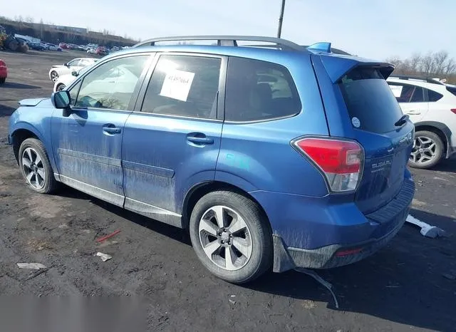 JF2SJAGC3JH562488 2018 2018 Subaru Forester- 2-5I Premium 3