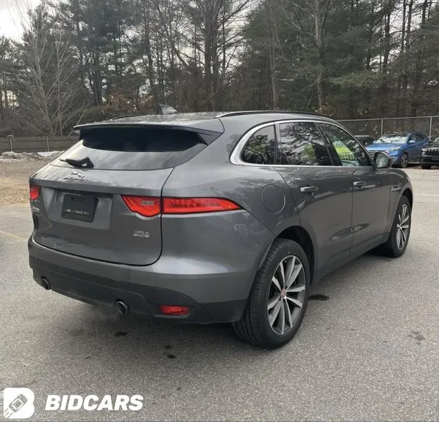 SADCK2BV5HA498623 2017 2017 Jaguar F-Pace- Prestige 4