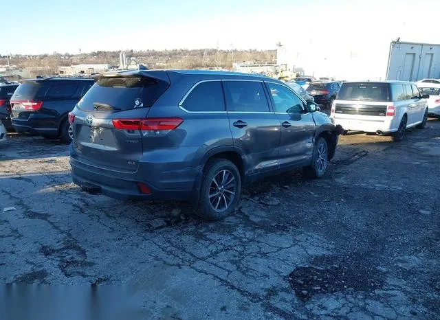 5TDJGRFH3KS052658 2019 2019 Toyota Highlander- Hybrid Xle 4