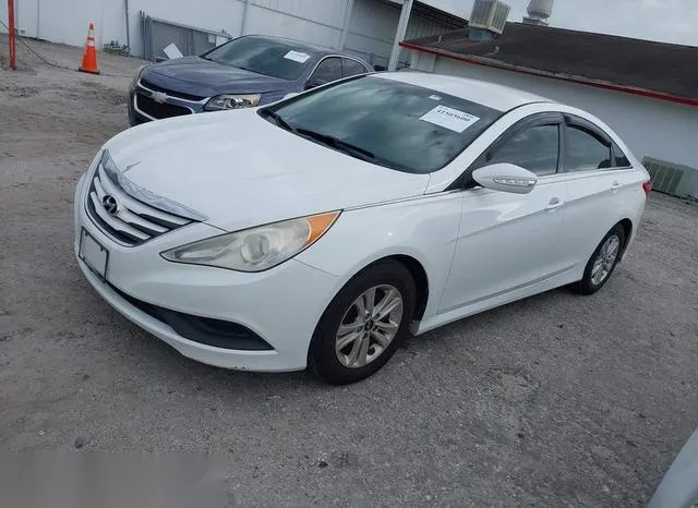 5NPEB4AC7EH915678 2014 2014 Hyundai Sonata- Gls 2