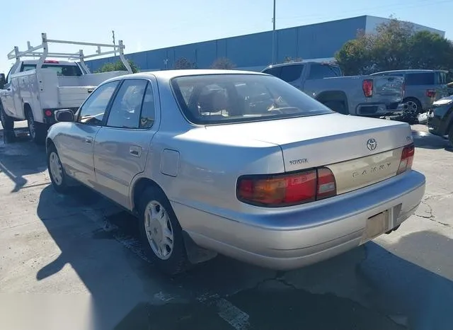 4T1GK13E2SU859295 1995 1995 Toyota Camry- Xle 3