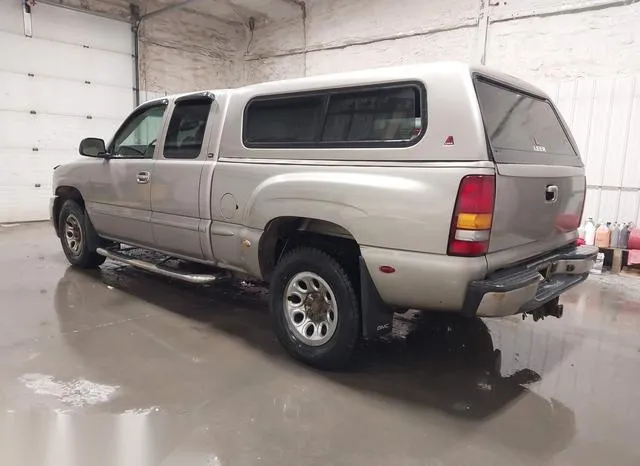 2GTFK69U721382466 2002 2002 GMC Sierra- 1500 Denali 3