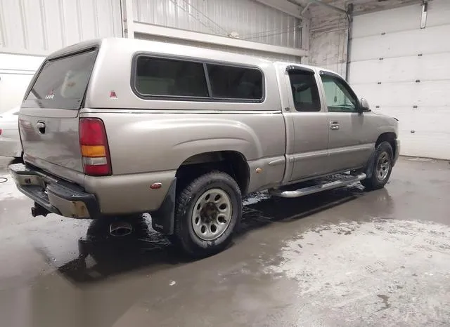 2GTFK69U721382466 2002 2002 GMC Sierra- 1500 Denali 4