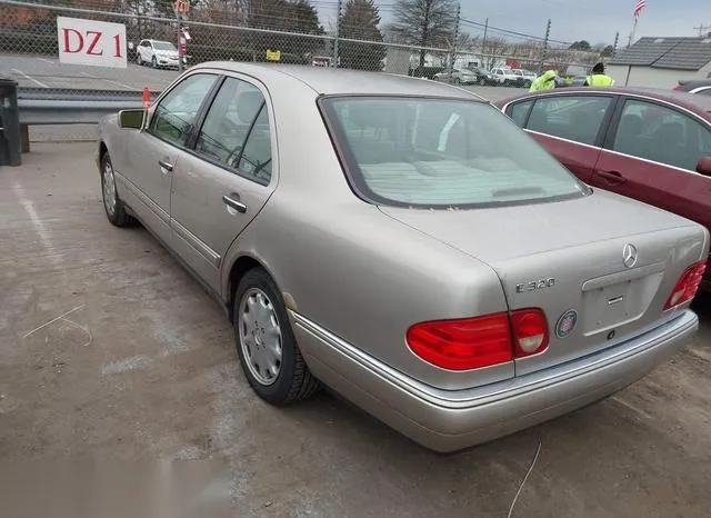 WDBJF65H2XA735618 1999 1999 Mercedes-Benz E 320 3