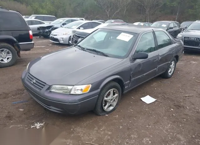 4T1BG22K2WU284131 1998 1998 Toyota Camry- LE 2