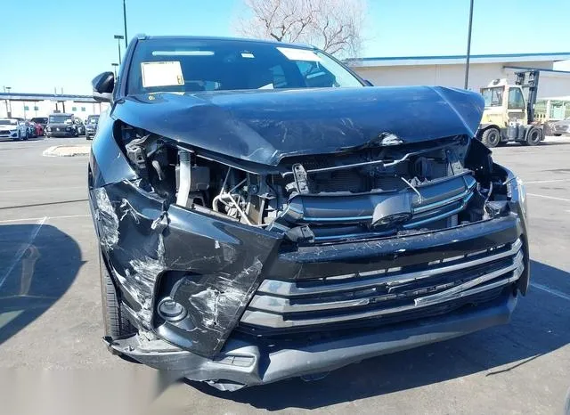 5TDYZRFH0KS305699 2019 2019 Toyota Highlander- Limited 6