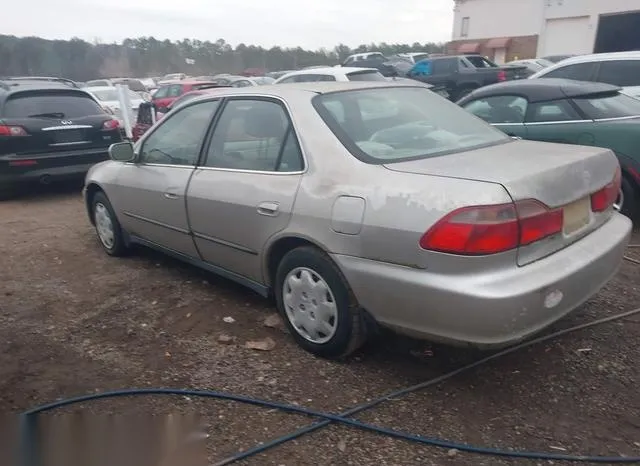 1HGCG5648XA156065 1999 1999 Honda Accord- LX 3